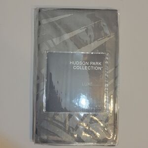 Hudson Park Collection Luxe Palmetto Cotton Silk Standard Sham Silver 20x28 Gray